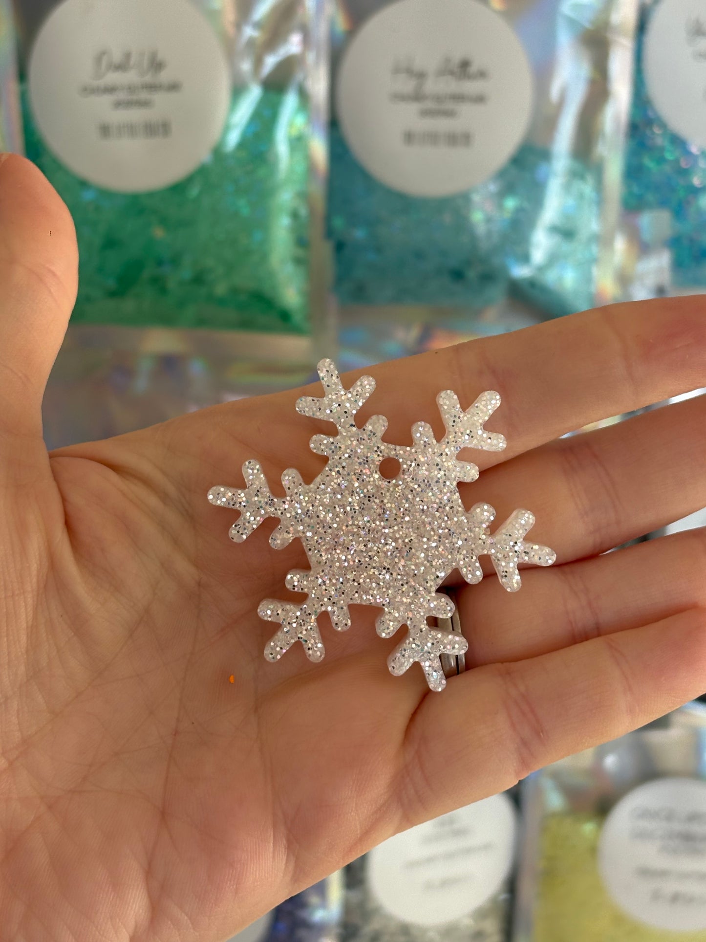 ❄️ Snowflake Glitter Dog Tag – Christmas Collection ✨