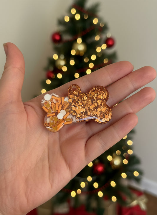 🍪✨ Half-Glitter & Gingerbread Men Christmas Dog Tag🎄